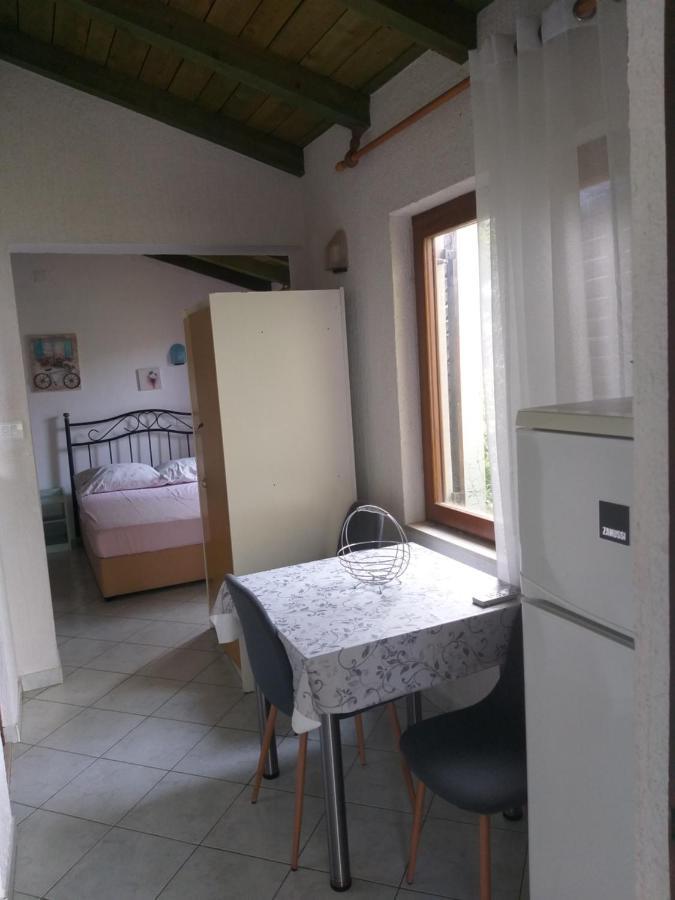 Apartamento Direkt Na Moru - Bungalov Šibenik Exterior foto