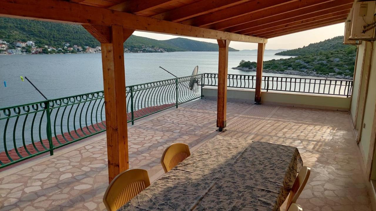 Apartamento Direkt Na Moru - Bungalov Šibenik Exterior foto