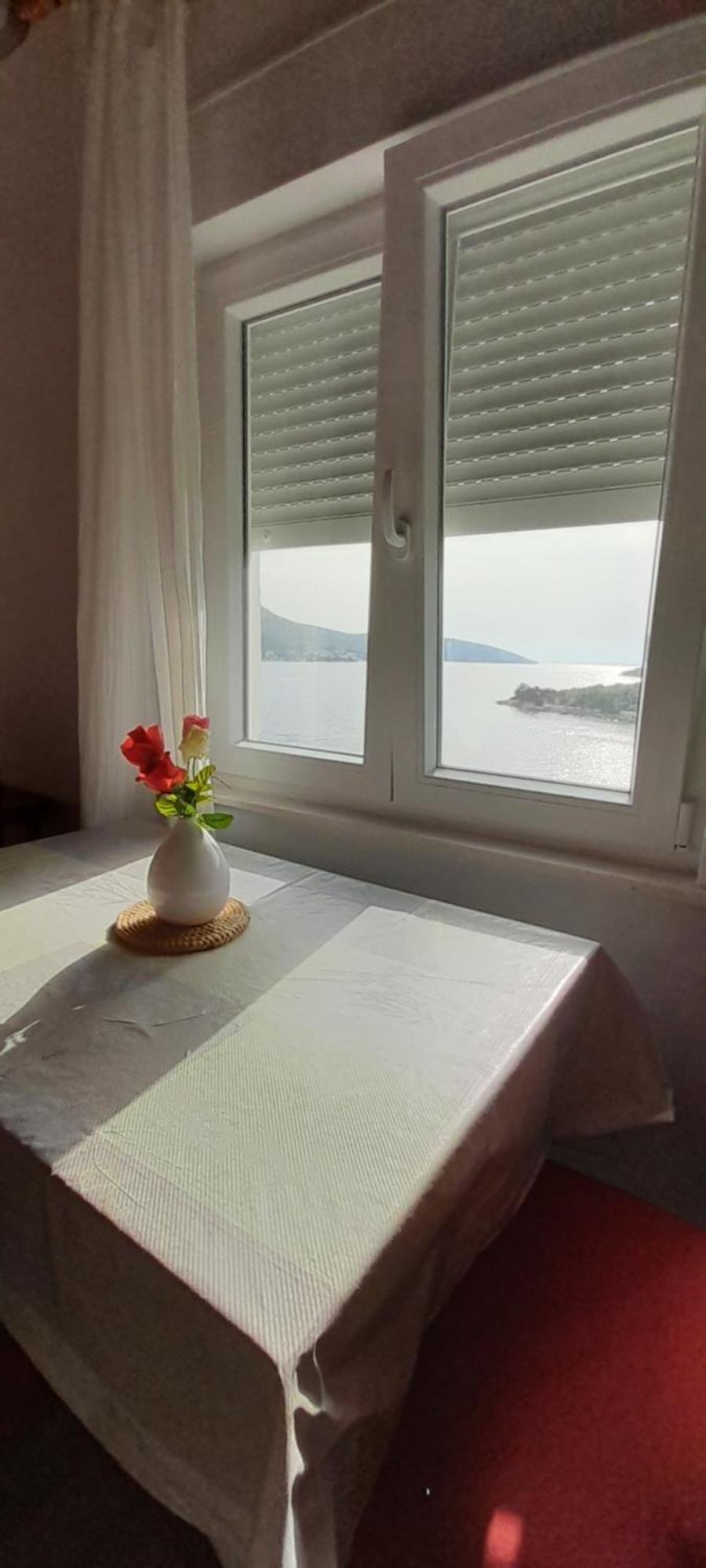 Apartamento Direkt Na Moru - Bungalov Šibenik Exterior foto